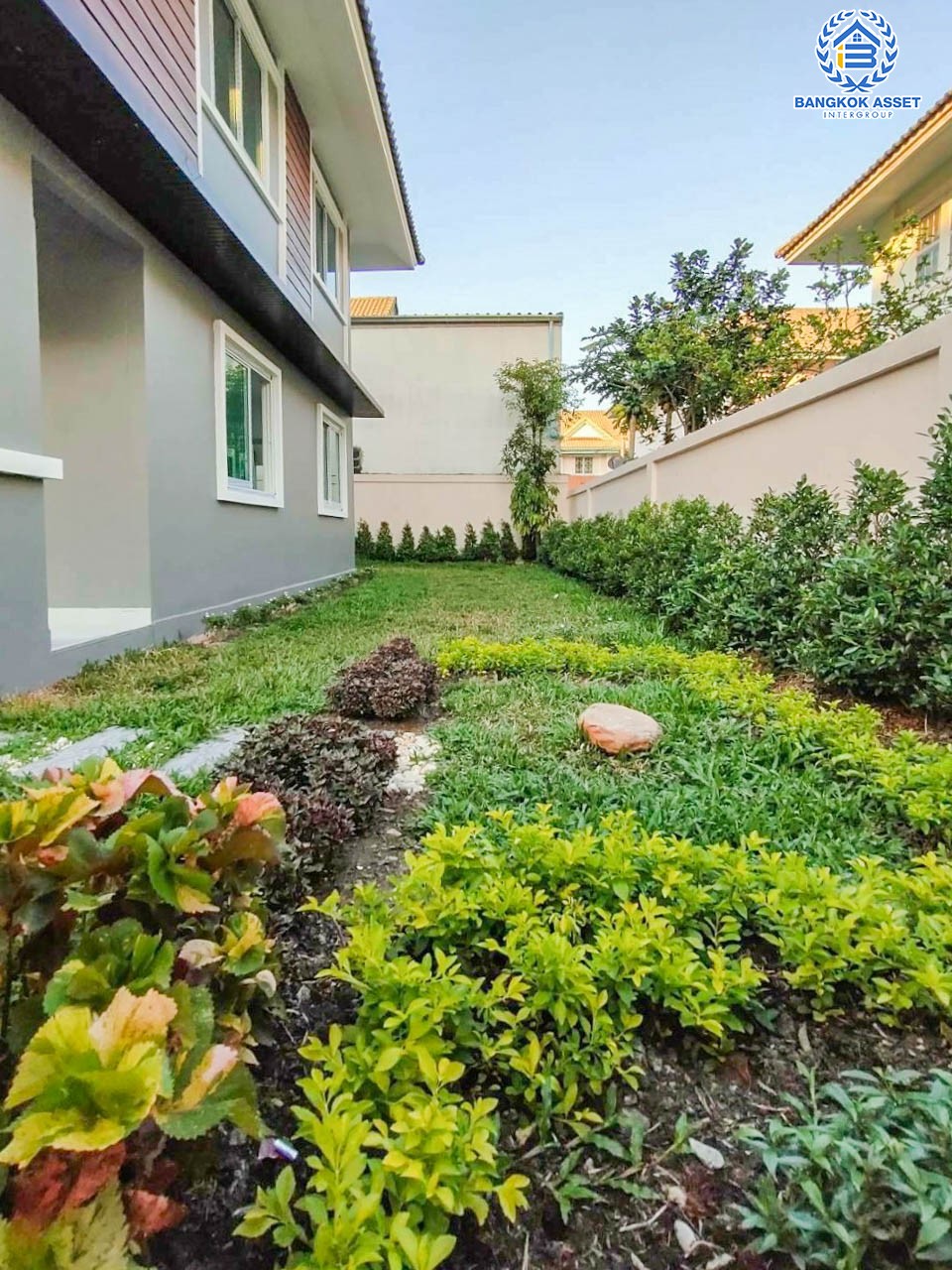 *****บ้านแฝดมือสอง ย่านนนทบุรี ม.พฤกษา30 บ้านกล้วย-ไทรน้อย หลังมุม เนื้อที่ 35 ตร.ว. ฟังก์ชัน 3 ห้องนอน 2 ห้องน้ำ จอดรถได้ 2 คัน ตอบโจทย์ทุกการอยู่อาศัย บนทำเลเชื่อมต่อถนนกาญจนาภิเษก ใกล้เซ็นทรัลเวสต์เกต และรถไฟฟ้าสายสีม่วง "สถานีคลองบางไผ่"